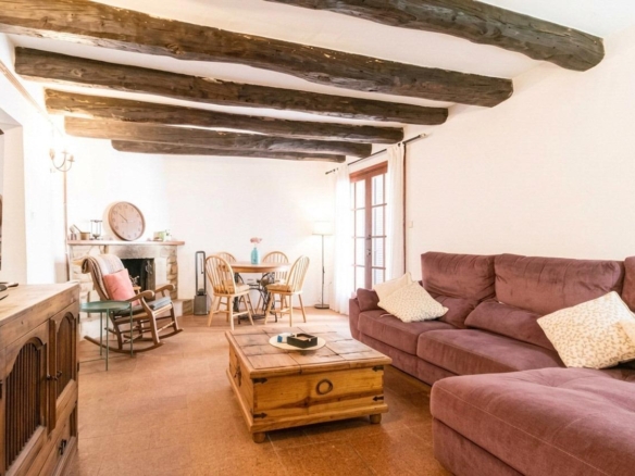 Masía rústica con 6 ha bosque + 3 ha de finca comunitaria con piscina en La Garriga, a 35 min. de Barcelona