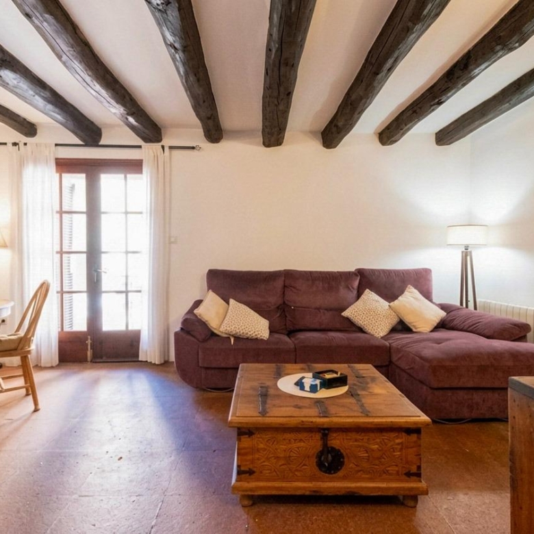 Masía rústica con 6 ha bosque + 3 ha de finca comunitaria con piscina en La Garriga, a 35 min. de Barcelona