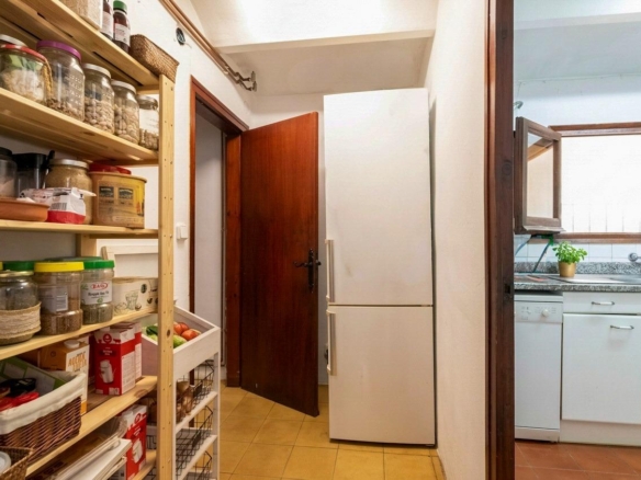 Masía rústica con 6 ha bosque + 3 ha de finca comunitaria con piscina en La Garriga, a 35 min. de Barcelona