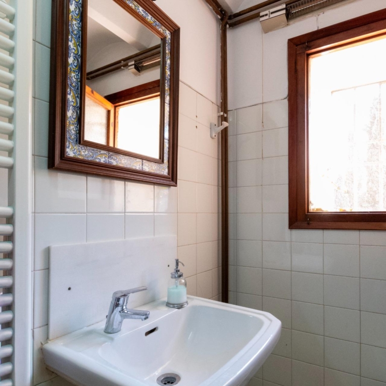 Masía rústica con 6 ha bosque + 3 ha de finca comunitaria con piscina en La Garriga, a 35 min. de Barcelona