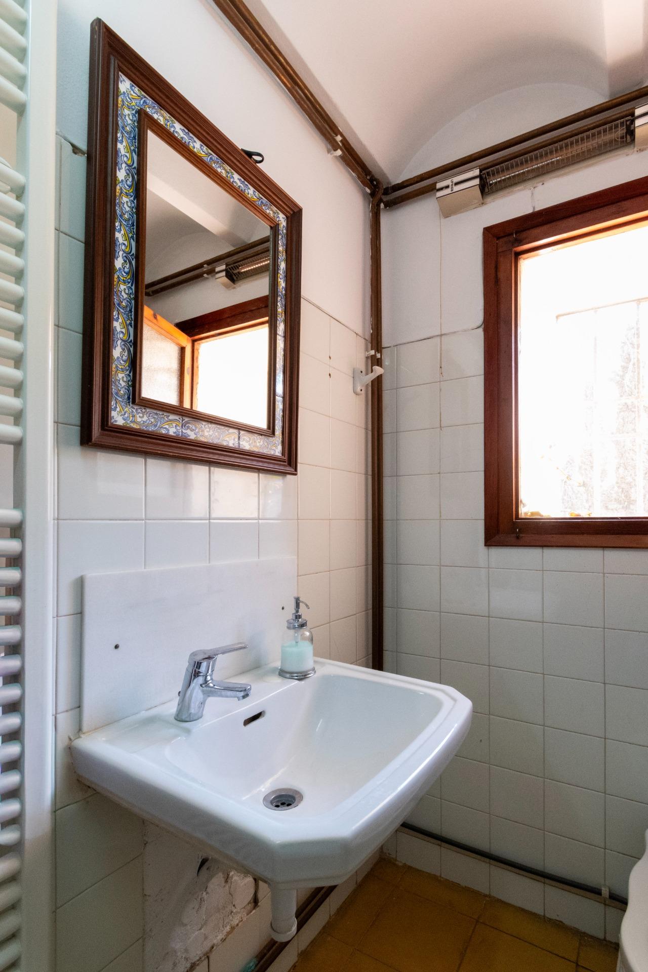 Masía rústica con 6 ha bosque + 3 ha de finca comunitaria con piscina en La Garriga, a 35 min. de Barcelona