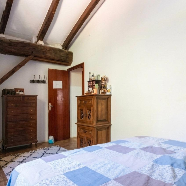 Masía rústica con 6 ha bosque + 3 ha de finca comunitaria con piscina en La Garriga, a 35 min. de Barcelona