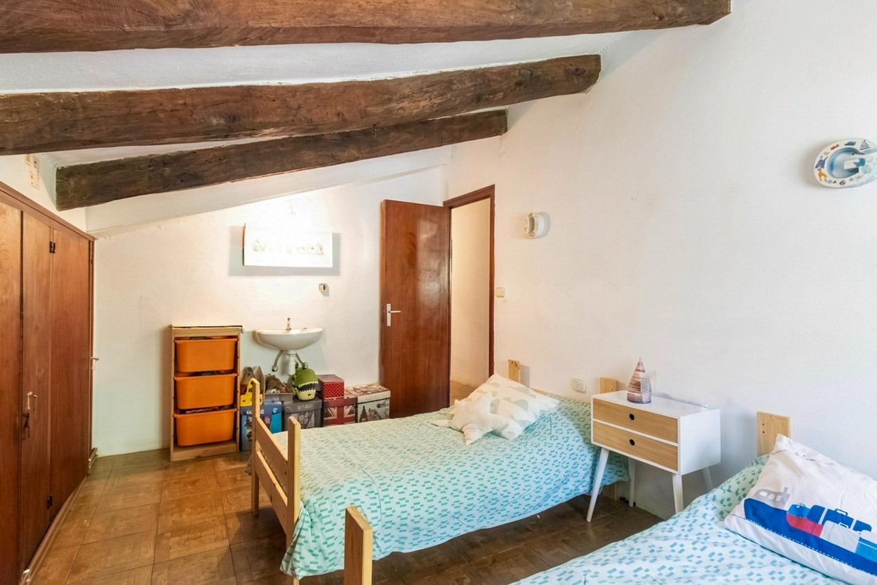 Masía rústica con 6 ha bosque + 3 ha de finca comunitaria con piscina en La Garriga, a 35 min. de Barcelona