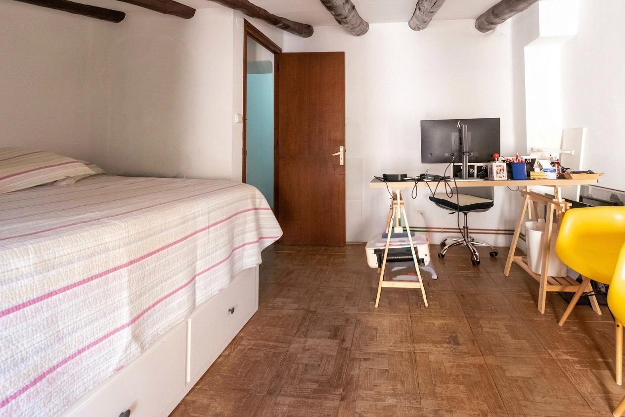 Masía rústica con 6 ha bosque + 3 ha de finca comunitaria con piscina en La Garriga, a 35 min. de Barcelona