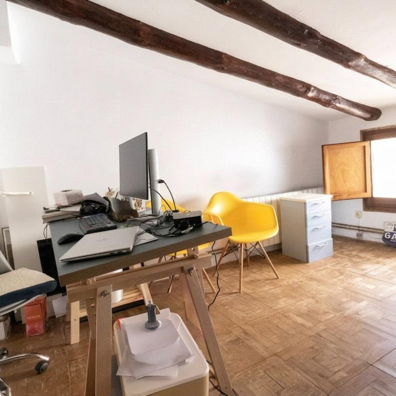 Masía rústica con 6 ha bosque + 3 ha de finca comunitaria con piscina en La Garriga, a 35 min. de Barcelona