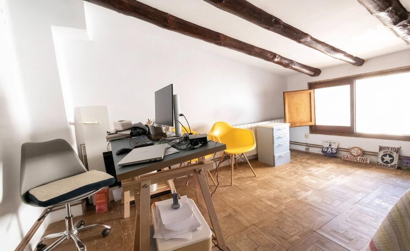 Masía rústica con 6 ha bosque + 3 ha de finca comunitaria con piscina en La Garriga, a 35 min. de Barcelona
