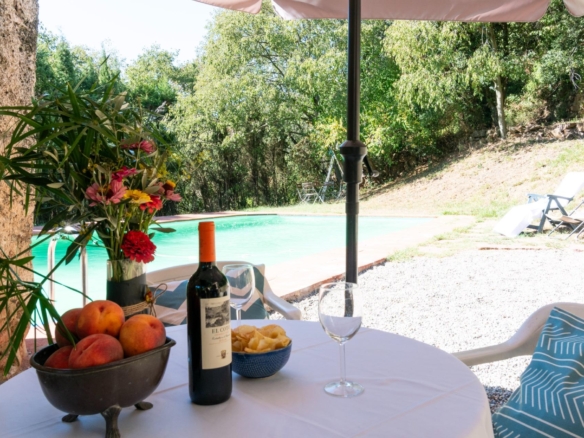 Masía rústica con 6 ha bosque + 3 ha de finca comunitaria con piscina en La Garriga, a 35 min. de Barcelona