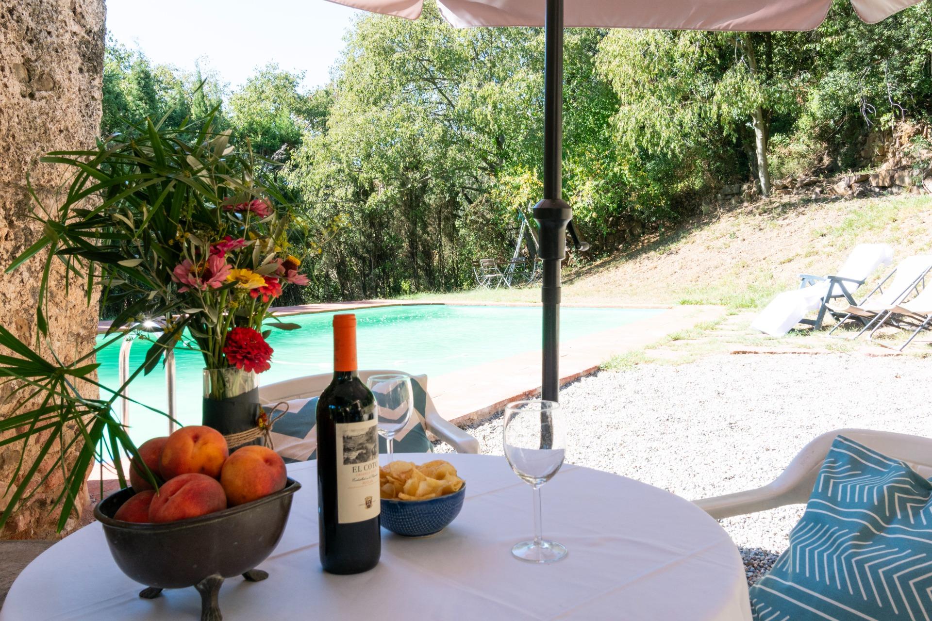Masía rústica con 6 ha bosque + 3 ha de finca comunitaria con piscina en La Garriga, a 35 min. de Barcelona