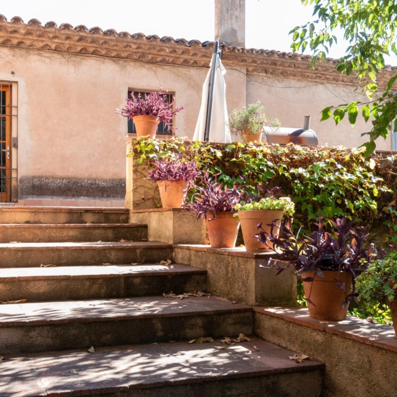 Masía rústica con 6 ha bosque + 3 ha de finca comunitaria con piscina en La Garriga, a 35 min. de Barcelona