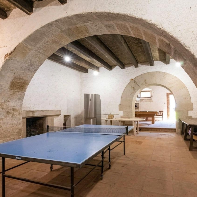 Masía rústica con 6 ha bosque + 3 ha de finca comunitaria con piscina en La Garriga, a 35 min. de Barcelona