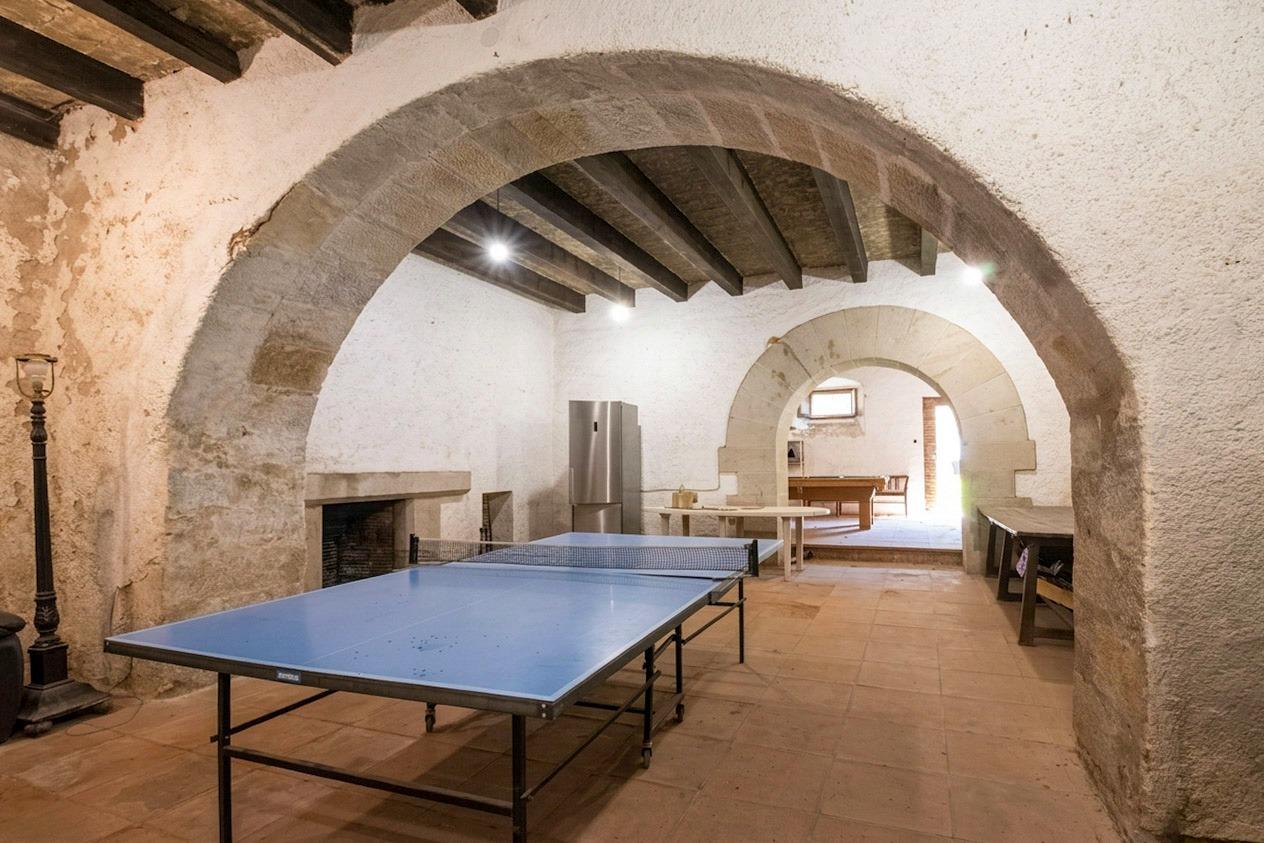 Masía rústica con 6 ha bosque + 3 ha de finca comunitaria con piscina en La Garriga, a 35 min. de Barcelona