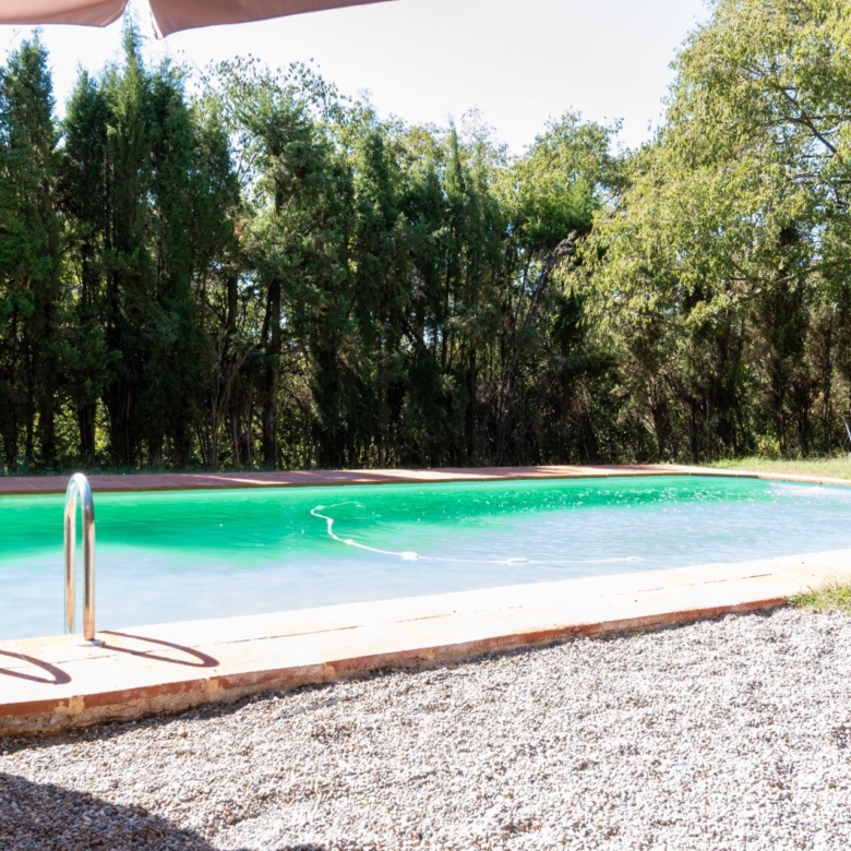 Masía rústica con 6 ha bosque + 3 ha de finca comunitaria con piscina en La Garriga, a 35 min. de Barcelona